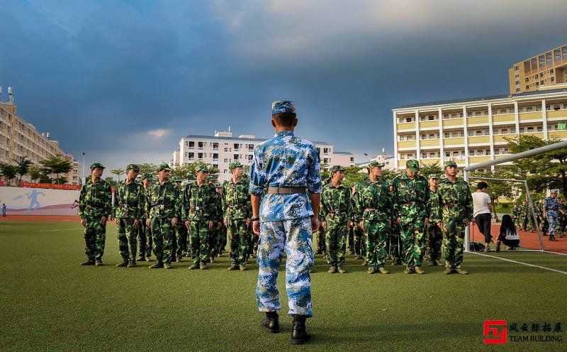 軍訓團建