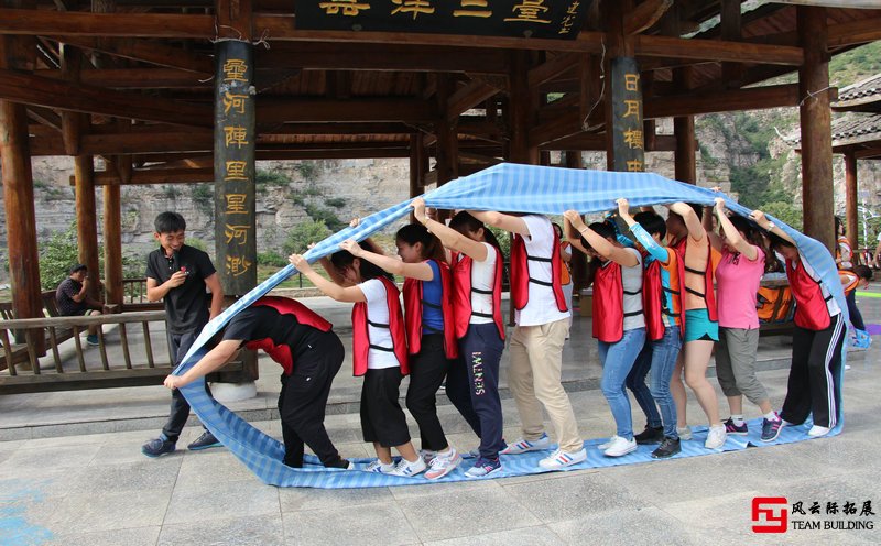 團(tuán)建項目車輪滾滾