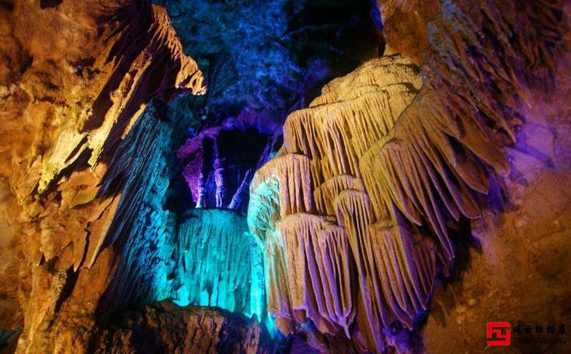 錦繡風(fēng)水洞團(tuán)建基地