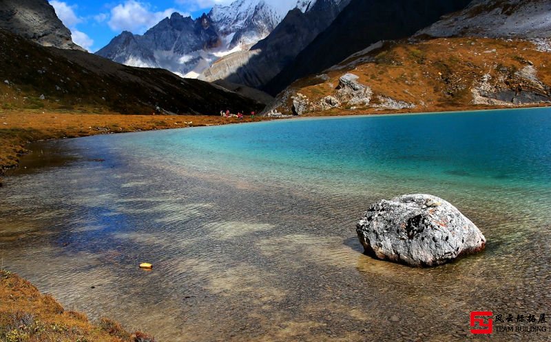 團建徒步中的美景