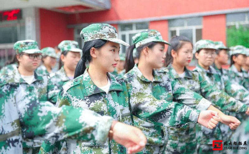 北京周邊軍事化團(tuán)建拓展活動