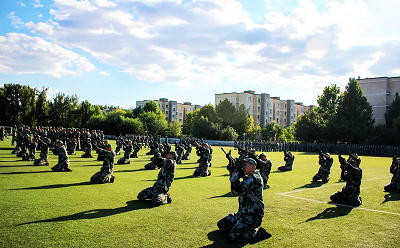 軍訓(xùn)心得-軍訓(xùn)為始，砥礪前行