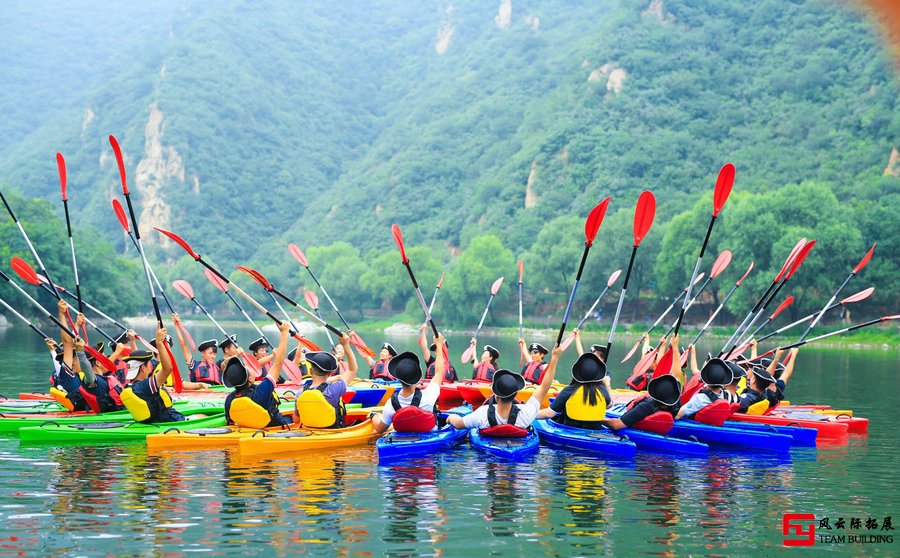 水長城皮劃艇團建項目